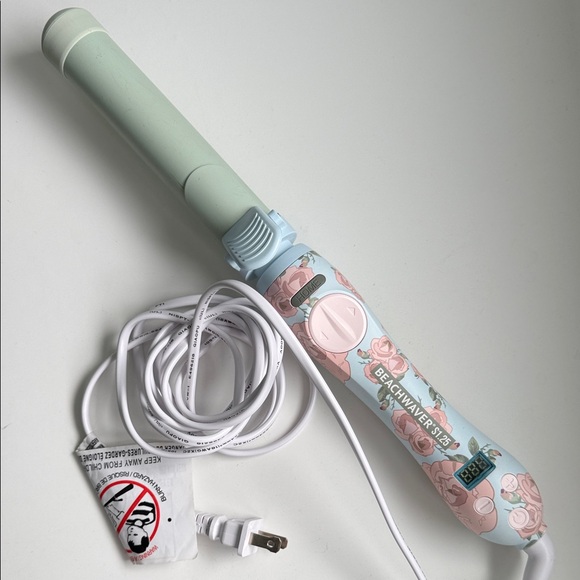 The Beachwaver Co. Other - Beachwaver S1.25 Curling Iron